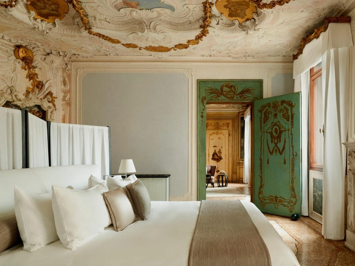 Спальня в номере Tiepolo Suite