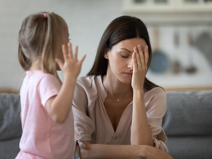 Научите плохому: 4 вредные привычки, которые дети перенимают у родителей