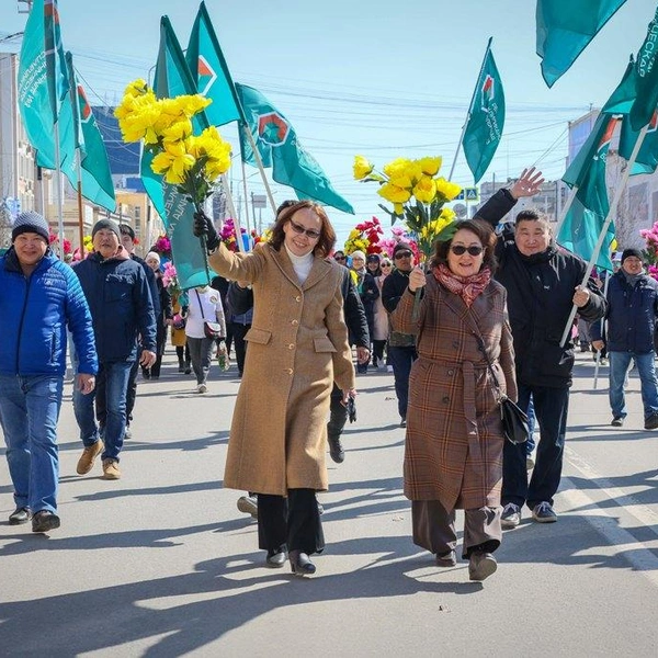 Участники первомайской демонстрации в 2022 году | Источник: Федерация профсоюзов РС (Я)