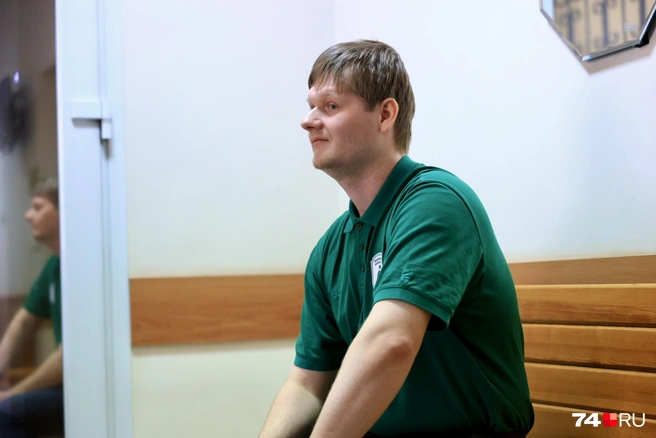 На оглашение приговора пришел сын адвоката Штингера | Источник: Михаил Шилкин