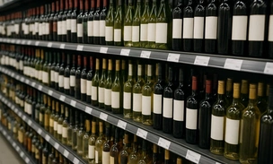 Полный запрет алкоголя перед Новым годом и в праздники: возможен ли такой сценарий в России?