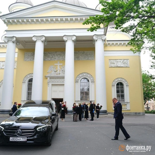 Называла свою жизнь подарком судьбы. Петербург прощается с Людмилой Чурсиной | Источник: Анжела Мнацаканян / FONTANKA.RU