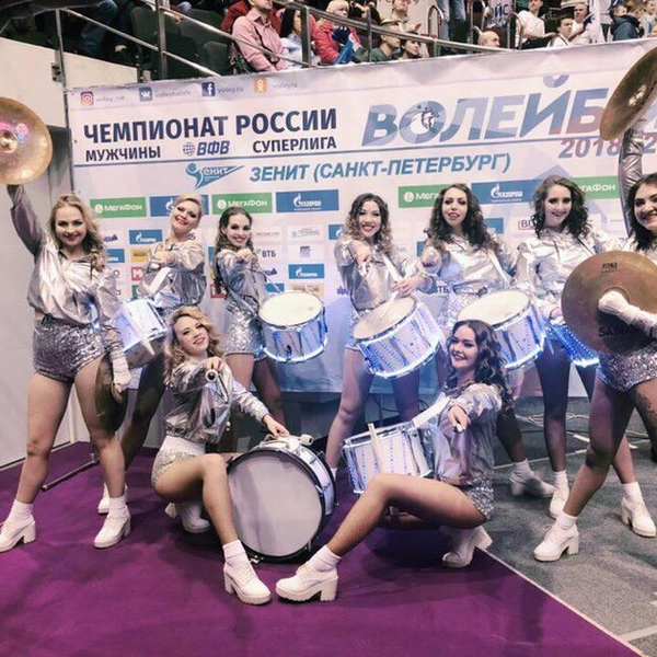 Эти девушки&nbsp;—&nbsp;блеск, яркость и сияние | Источник: Елена Панова / Личный архив
