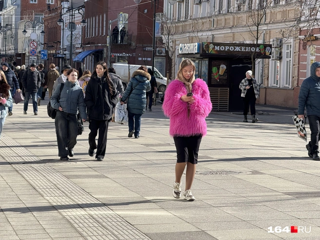 В женский день хочется быть заметной | Источник: Сергей Петунин / 164.RU