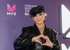 Бузова в образе секси-полицейской, Билан вернул всех в 2007-й: как прошел гала-ужин премии МУЗ-ТВ