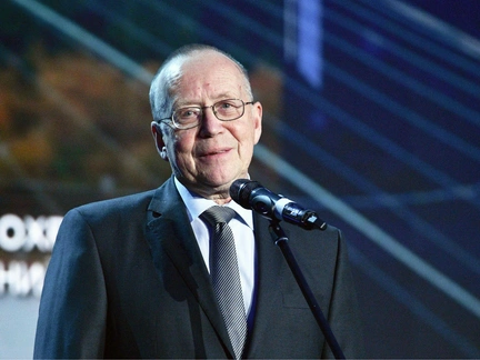 Развод, вдовство и сестра Евгения Симонова. Семейные связи ведущего «Умницы и умники» Юрия Вяземского