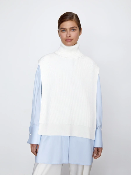 Накидка 12storeezЦена: 5 980 руб.Где купить: 12storeez.com