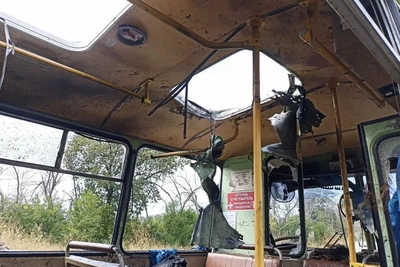 Удар по автобусу в ЛНР: 9 погибших, дело о теракте