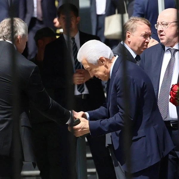 депутат Владимир Васильев