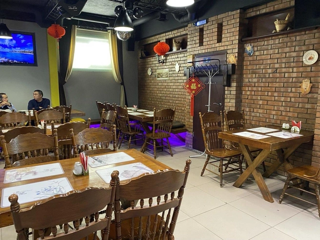 В кафе чисто и достаточно уютно | Источник: Ирина Господаренко / NGS22.RU