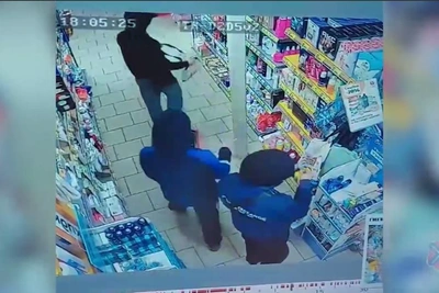 Банда подростков ограбила магазин под Волгоградом