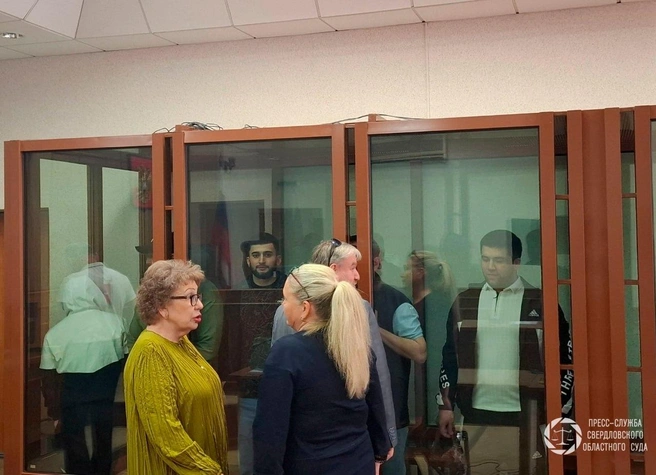 На скамье подсудимых пять человек | Источник: Суды Свердловской области