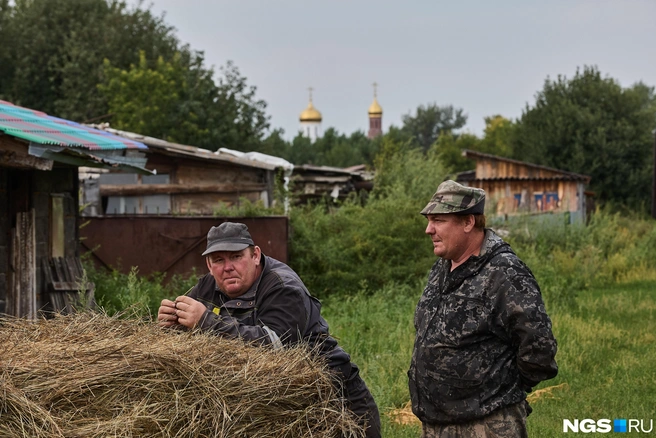 Большая часть жителей Козихи&nbsp;— крестьяне, и потеря скота стала для них тяжелейшим ударом | Источник: Александр Ощепков / NGS.RU