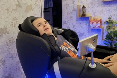 Подросток с инвалидностью из Забайкалья получил массажное кресло