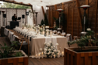 Muscovites Shocked by Wedding at Legendary Lenina Restaurant — Photos