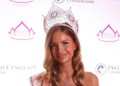 «Вопрос к тем, кто продает титул»: Костенко, вставшая на защиту «Мисс Россия — 2025» Анастасии Вензы, влезла в скандал