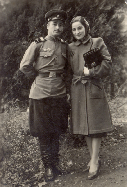 Почему советские женщины всегда носили ободки и заколки — ответ вас поразит