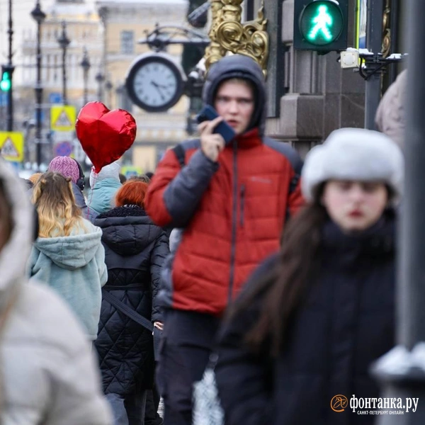 В Петербурге влюбленные парочки отметили День святого Валентина. Фото | Источник: Павел Даиси / «Фонтанка.ру»