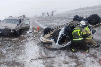 На трассе Волгоград-Элиста погибли полицейские и задержанный