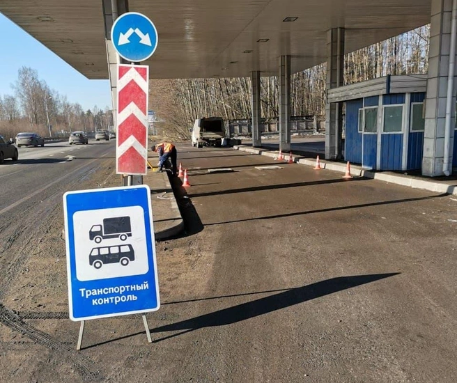 В Ленобласти на месяц ограничат движение большегрузов по региональным магистралям (фото, видео) | Источник: Дорожный комитет Ленобласти