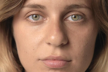 «Встретила идеального мужчину. Но он не делает шаги к совместному проживанию и вообще еще женат на бывшей»