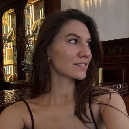 Блогер Мила Литвинова попала в реанимацию со СПИДом и выжила: 6 лет она не знала, что больна