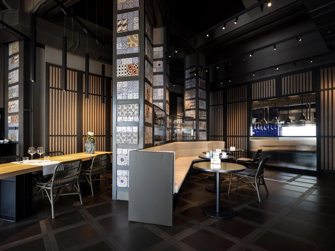 Новое кафе-бар Miscela d'Oro по дизайну Пьеро Лиссони | Источник: Interiors Santi Caleca / Packaging Lissoni & Partners