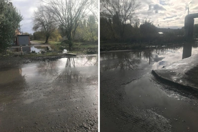 Порыв воды затопил дорогу на Левом берегу