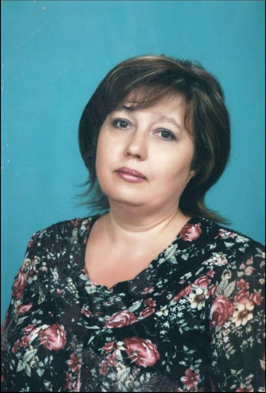 «Просили не афишировать и почему-то скрывали». Подробности внезапной смерти учительницы на школьной линейке в Волгограде