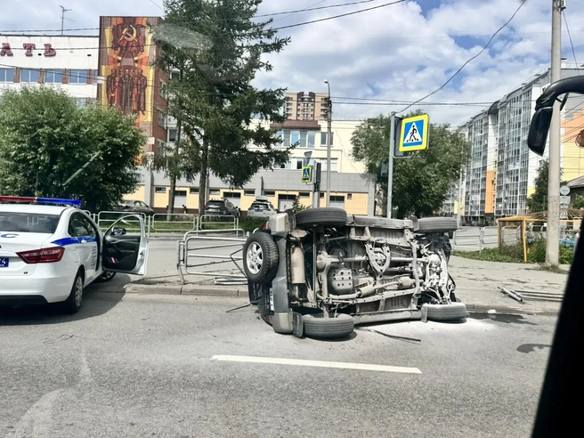 Водитель внедорожника не получила травм | Источник: читатель 74.RU