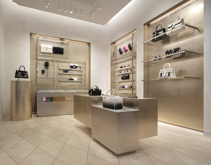 Delvaux opens its first boutique in Rome (фото 7)