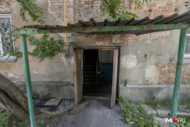Дом действительно выглядит печально | Источник: Наталья Лапцевич