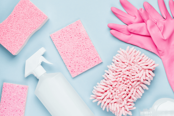 6 вещей, которые бабушки всегда делают во время уборки (и нам стоит перенять)