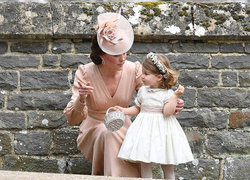 Принцесса Шарлотта и принц Джордж на свадьбе Пиппы Миддлтон (фото)