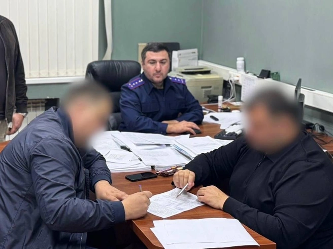 Высокопоставленный сотрудник полиции был задержан при попытке продать номера красивых серий | Источник: СУ СКР по Саратовской области