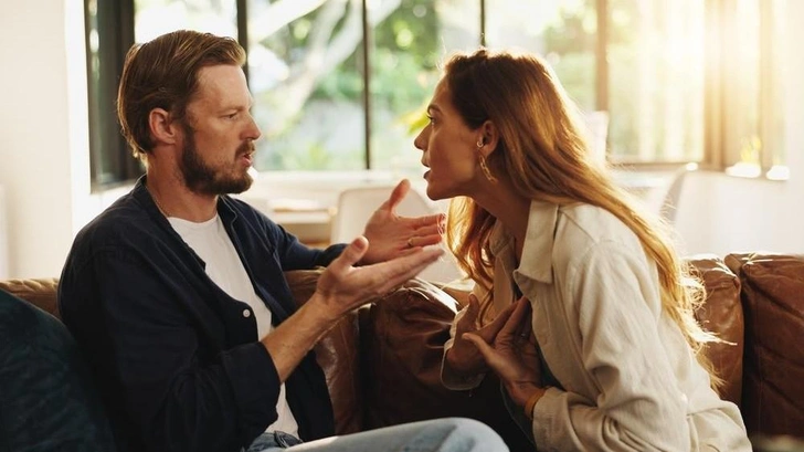 Узнали, что партнер вам изменяет? 5 правил, которые помогут не усугубить ситуацию | Источник: PeopleImages/Shutterstock/Fotodom.ru