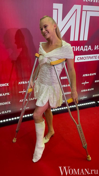 Команда спортсменов, счастливая Мельникова и Хабенский встретились на премьере «Игр»