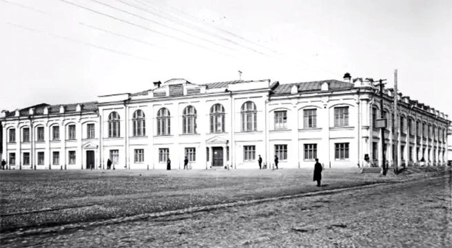 Женское ремесленное училище купцов Башкировых (1914–1920 годы) | Источник: Pastvu.com