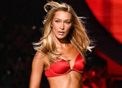 Белла Хадид вернулась на подиум Victoria's Secret — еще красивее, чем когда-либо