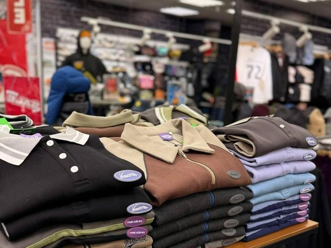 Coxshop начал работу в Тюмени в 2009 году, открывшись в одном из торговых центров. Сегодня сеть представлена несколькими филиалами в различных районах города. | Источник: Coxshop / T.me