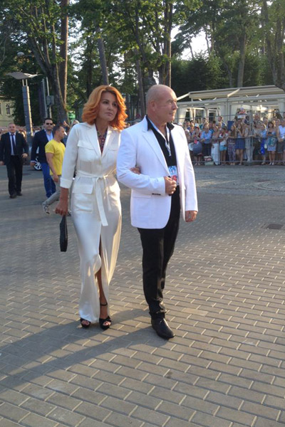 Николай Агурбаш с невестой Эльвирой
