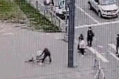 Велосипедист выплатит компенсацию сбитой девочке в Петербурге