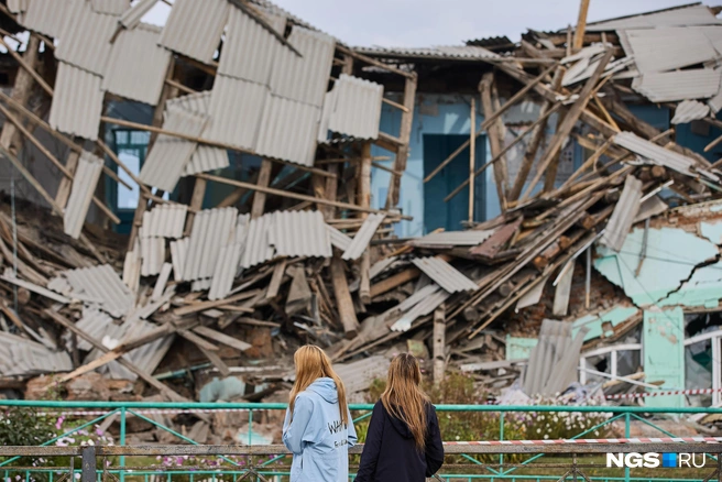 В ближайшие 3 дня дети будут учиться дистанционно. К школе они ходят, как на экскурсию | Источник: Александр Ощепков / NGS.ru