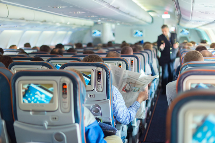 Пассажирке не разрешили лететь из-за расстройства желудка — правы или нет бортпроводники?