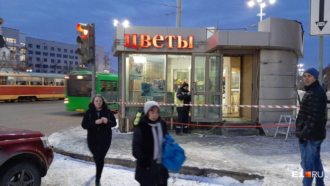 Киоск огородили | Источник: Яков Глинский