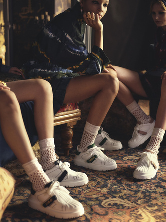 В стиле ретро: как выглядят новые кроссовки Dior
