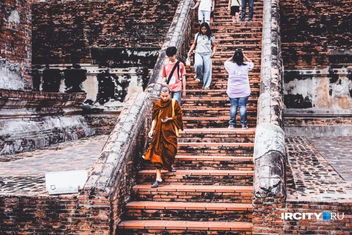 А еще здесь можно встретить монахов с новейшими смартфонами | Источник: Алина Ринчино / «ИрСити»