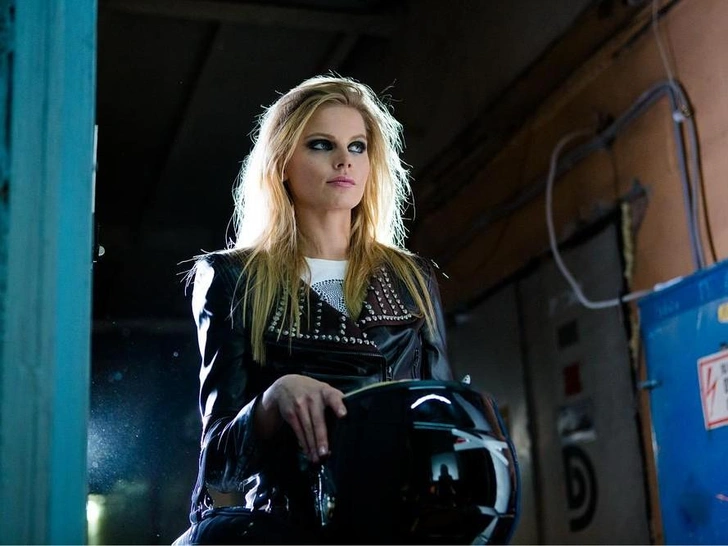 Сценарист Илья Куликов вдохновлялся моментами из собственной молодости в районе Тушино, когда писал историю к проекту.  | Источник: Кадр из сериала «Закон каменных джунглей»