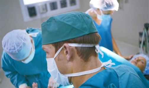Питерские врачи научились протезировать аортальные клапаны под местной анестезией