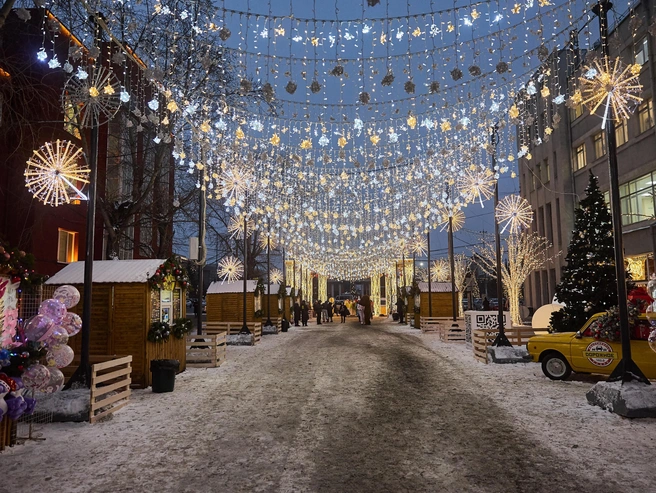 Торговые павильоны откроются здесь к 25 декабря. | Источник: Александр Ощепков / NGS.RU